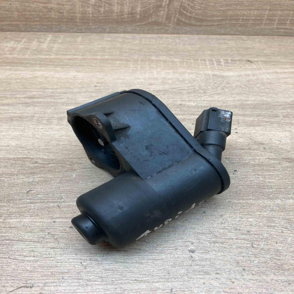 32332082F   Hand brake/parking brake motor Audi A6 S6 C6 4F