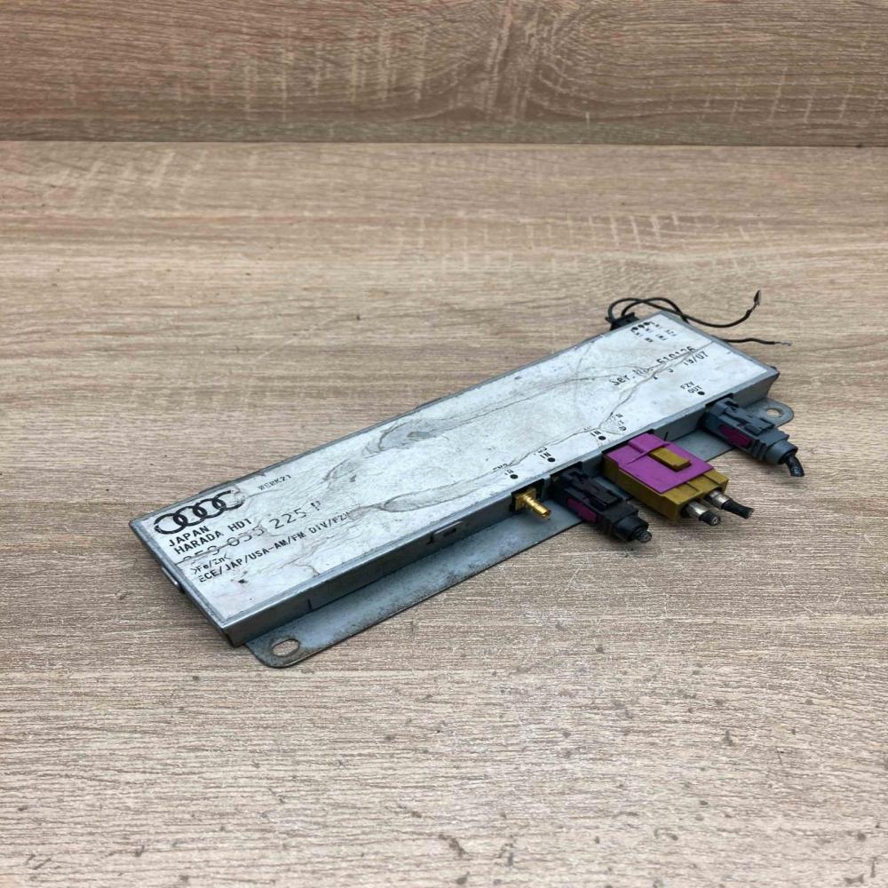 359035225P   Aerial antenna amplifier Audi A4 S4 B6 8E 8H