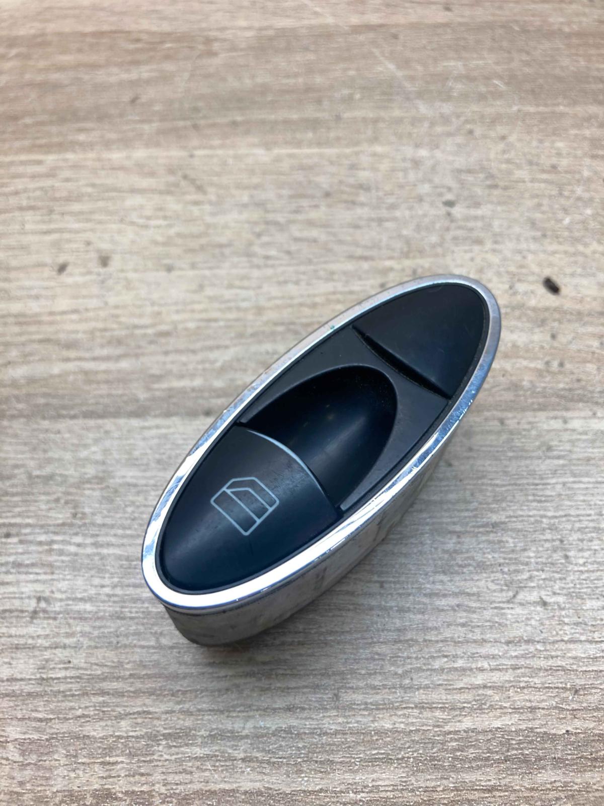 A2118211351 501885  Electric window control switch Mercedes-Benz E W211