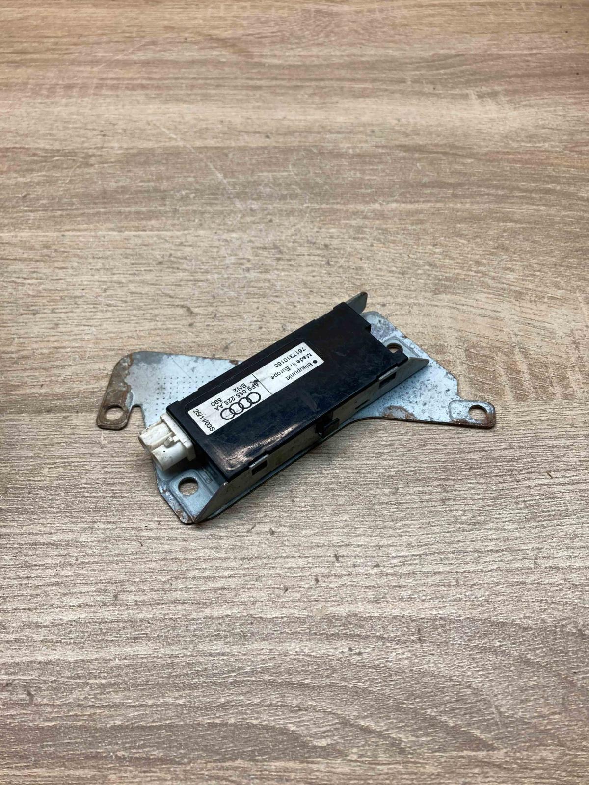 4F9035225AA 7617310160  Aerial antenna amplifier Audi A6 S6 C6 4F