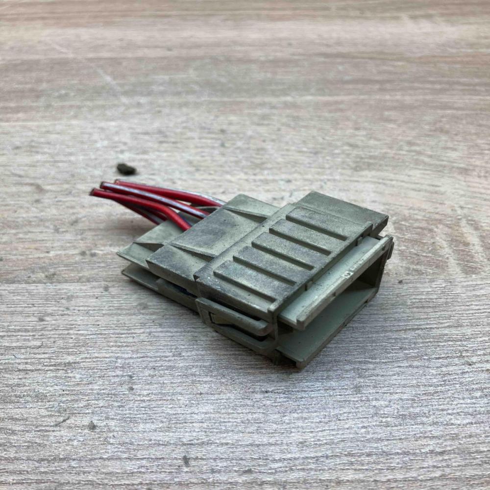 14507 1740556  Plug wire BMW 5 E39