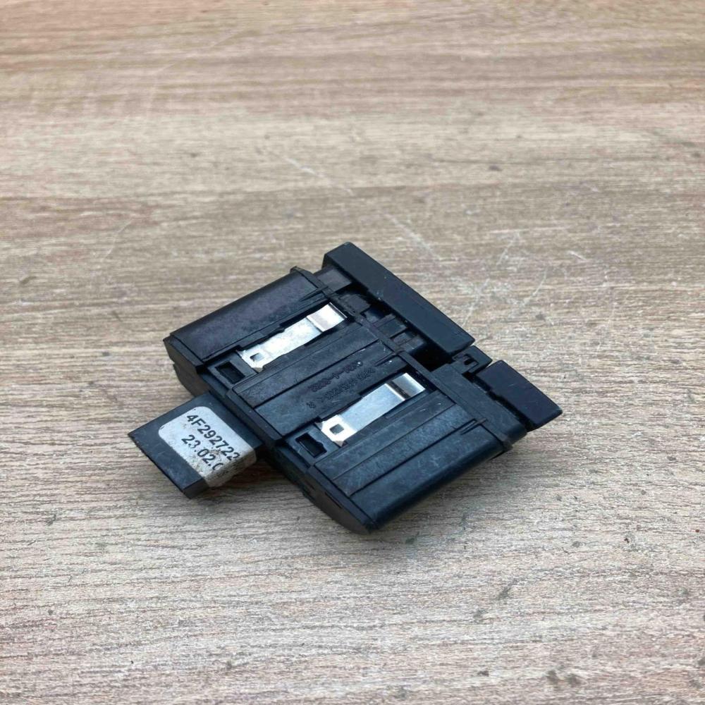 4F2927227 4F2927227B  Glove box opening button Audi A6 S6 C6 4F