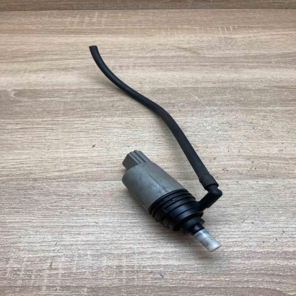 6934159 235576 10  Headlight washer pump BMW 5 E60 E61
