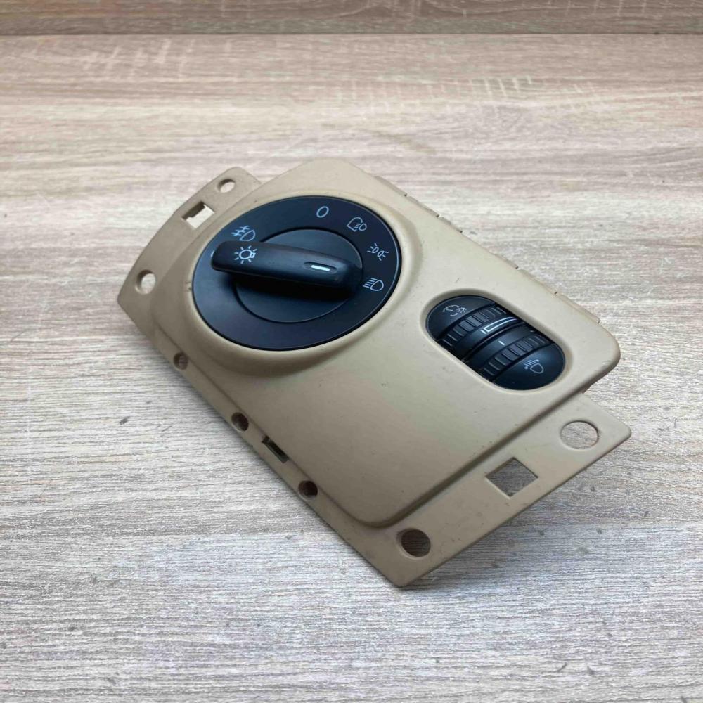 1K1858341 1K0941333D  Light switch Volkswagen Golf V