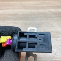 4F0915519   Battery relay fuse Audi Q7 4L