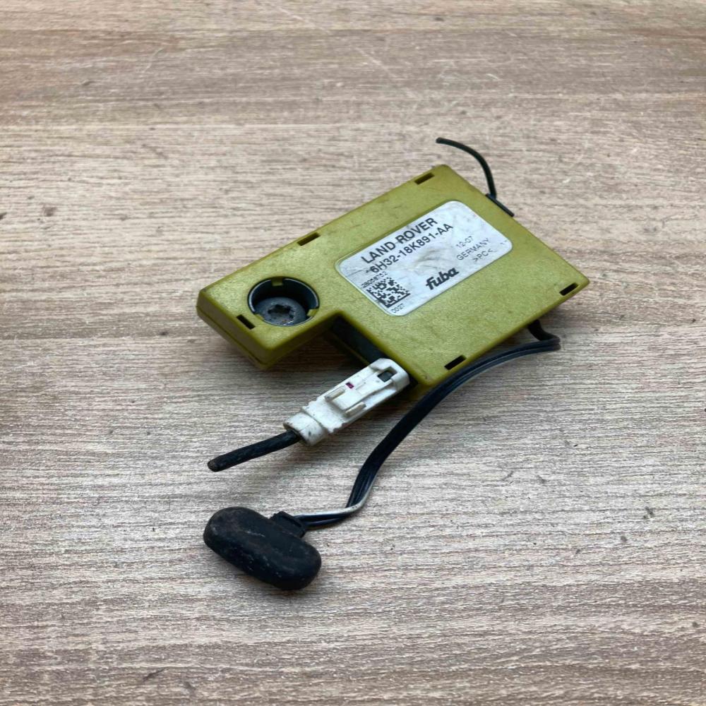 6H32 18K891 AA   Aerial antenna amplifier Land Rover Range Rover Sport L320