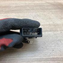 895A1 47010 061800 1010  Brake pedal sensor switch Toyota Prius (XW30)