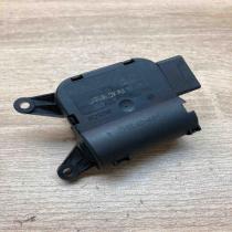 1K0907511C 0132801336  Air flap motor/actuator Volkswagen Touran I