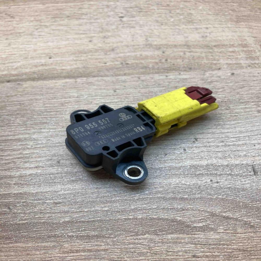 8P0955557 011194  Airbag deployment crash/impact sensor Audi A4 S4 B7 8E 8H