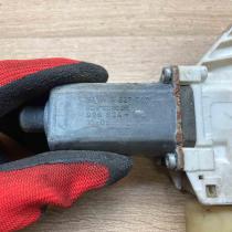 6927027 996624 102  Front door window regulator motor BMW 3 E90 E91