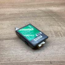 89740 05010 61B377 000  Door control unit/module Toyota Avensis T270
