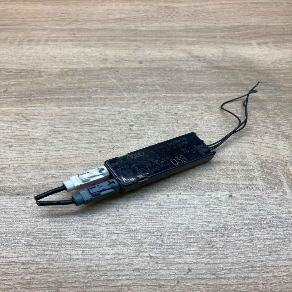 4F9035225A 086829 03S Aerial antenna amplifier Audi A6 S6 C6 4F