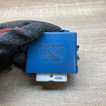 85970 12020 051500 4070  Door central lock control unit/module Toyota Auris 150