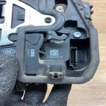 7059973   Rear door lock BMW 3 E90 E91