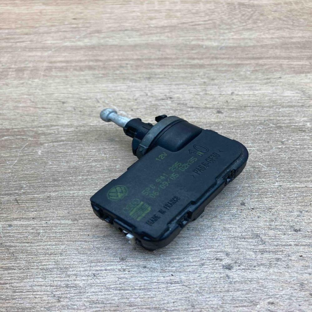 5P0941295   Other control units/modules Seat Leon (1P)