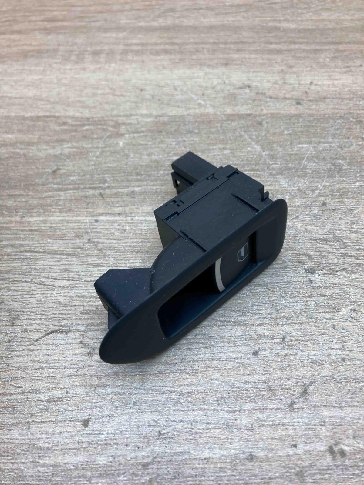 5K4868346   Electric window control switch Volkswagen Golf VI