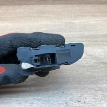 4L2927227   Glove box opening button Audi Q7 4L