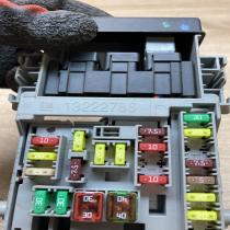 13222786   Fuse module Opel Zafira C