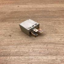 8D0951253  370 Other relay Audi A4 S4 B5 8D