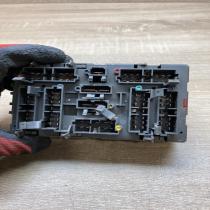 9459288180   Fuse module Peugeot 406