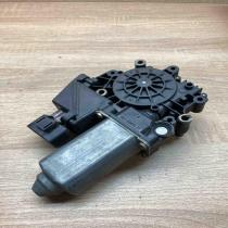 119024 114 050719 41  Front door window regulator motor Audi A6 S6 C5 4B