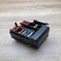 9608173180   Fuse module Peugeot 406
