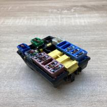 9608173180   Fuse module Peugeot 406