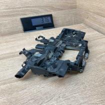 4E0839885 4E0949137  Front door exterior handle/bracket Audi A8 S8 D3 4E