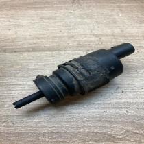 1J5955651  VD4 Windscreen/windshield washer pump Audi A6 S6 C5 4B
