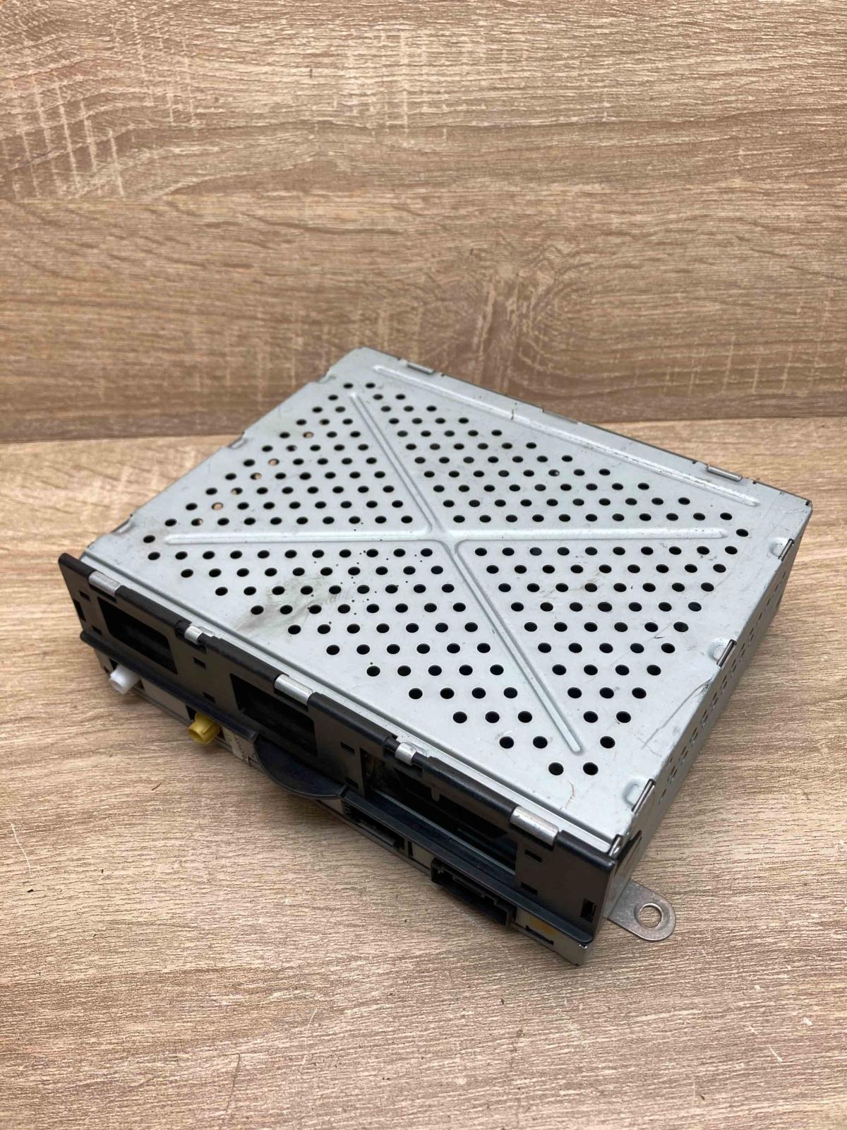 4E0035541B 4E0910541C  Radio/GPS head unit trim Audi A8 S8 D3 4E