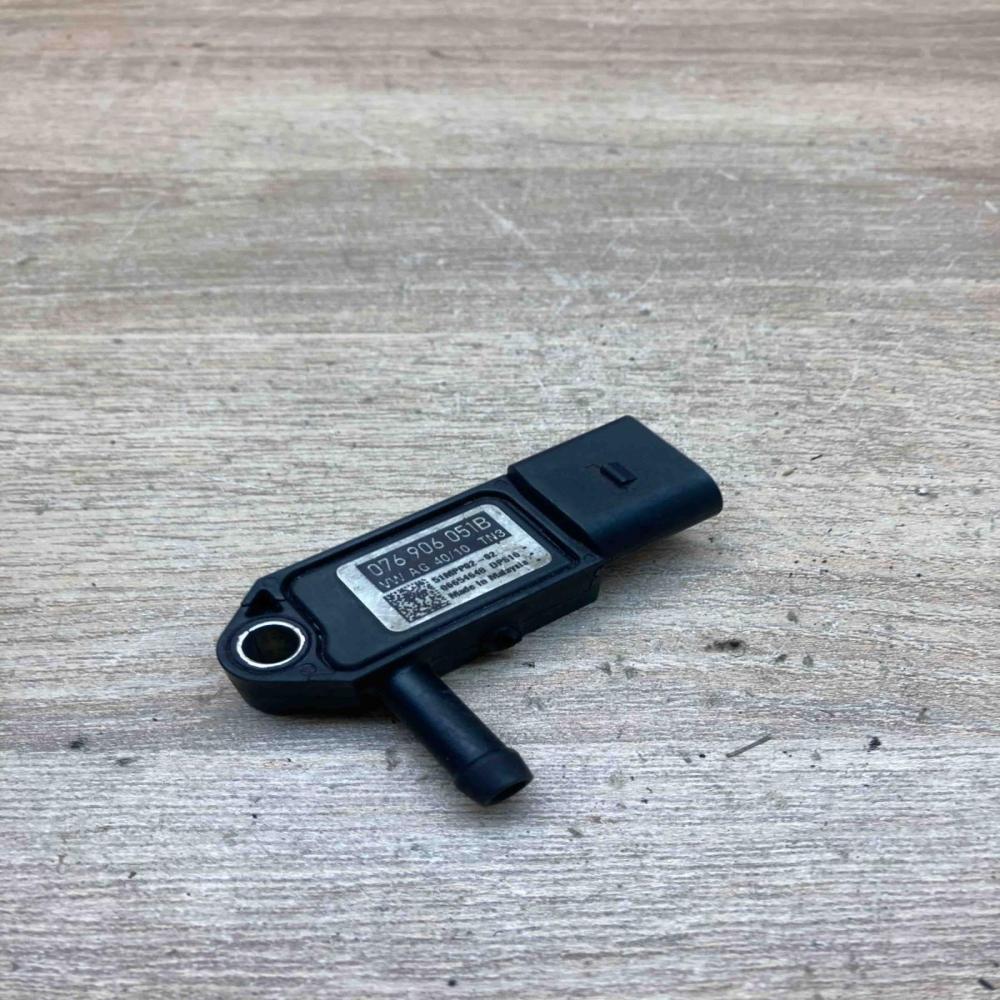076906051B 06654648  Exhaust gas pressure sensor Volkswagen Touran I