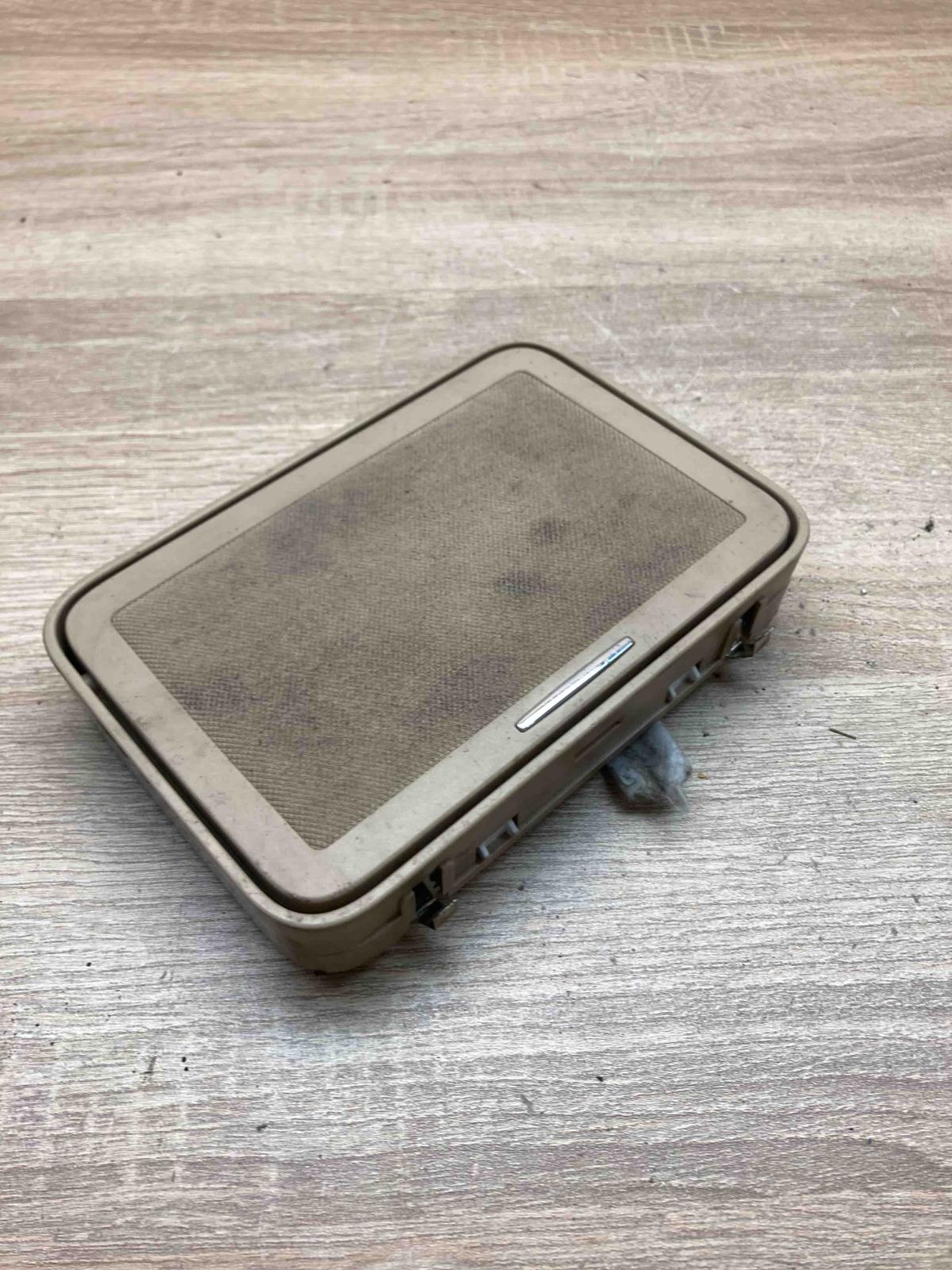 A2218101817   Rear seat light Mercedes-Benz S W221