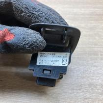 84801 0F030 B0 84810 0E010  Electric window control switch Toyota Corolla Verso