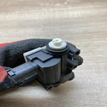 6985880   Fuel tank cap lock motor BMW 3 E90 E91