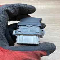 28082 220510  Electric window control switch Renault Laguna I