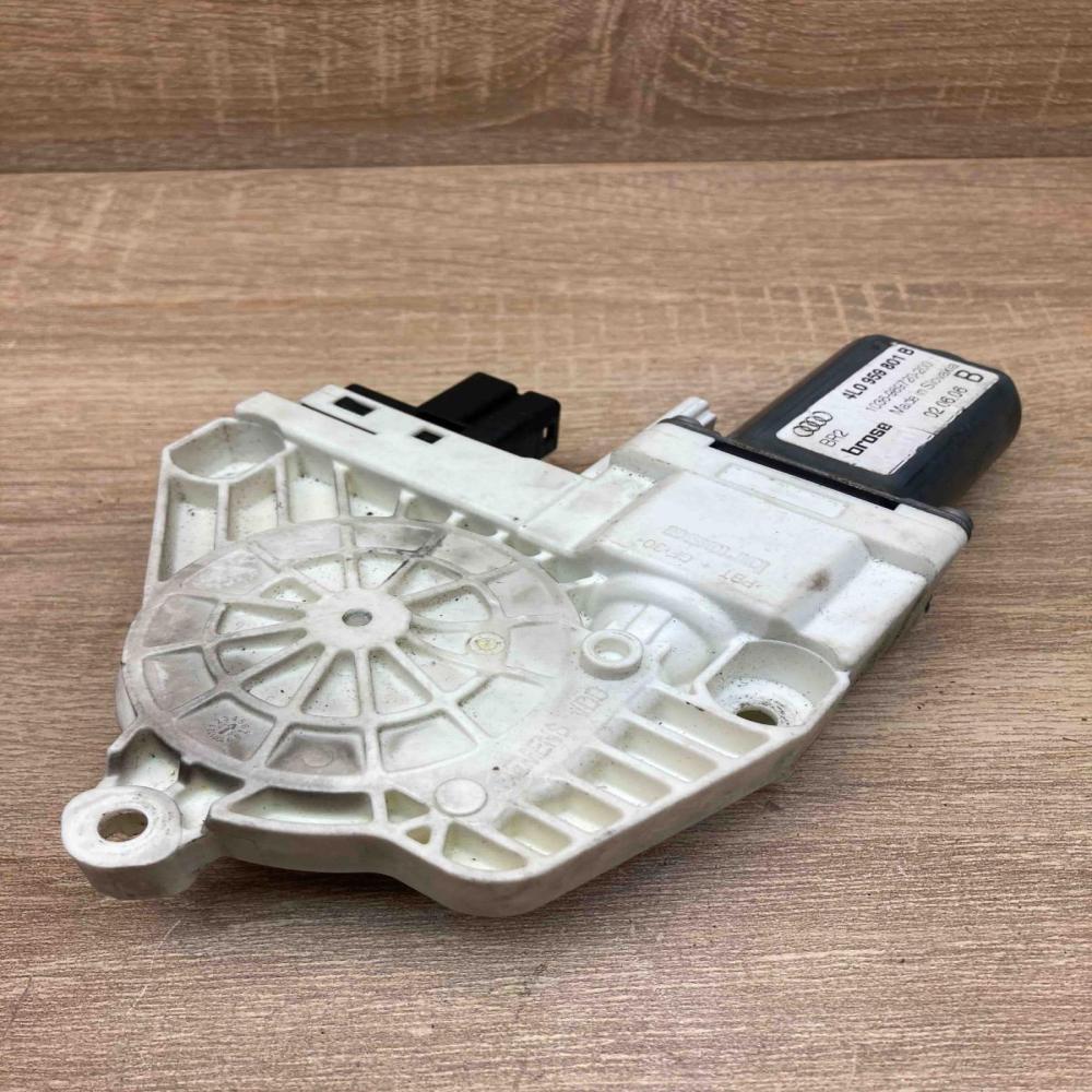 4L0959801B BR2 B Rear door window regulator motor Audi Q7 4L