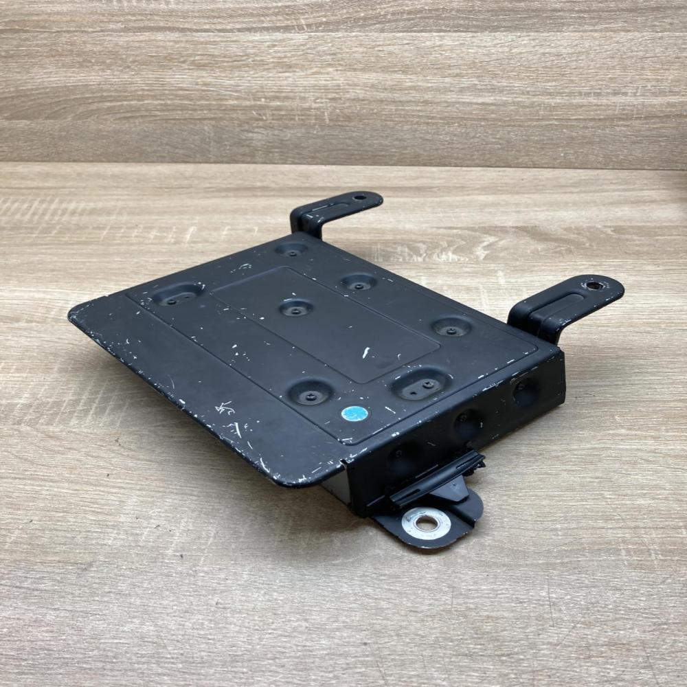 30659595 30659586  Sound amplifier Volvo V60