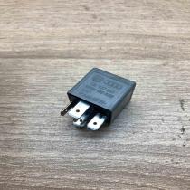 1J0927841  444 Other relay Audi Q7 4L