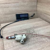 4E0862150   Fuel tank cap lock motor Audi A8 S8 D3 4E