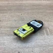89831 05030   Airbag deployment crash/impact sensor Toyota Avensis T270