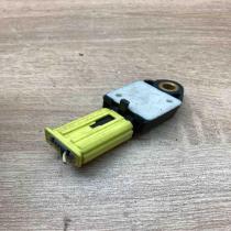 89831 05030   Airbag deployment crash/impact sensor Toyota Avensis T270