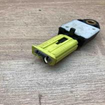 89831 05030   Airbag deployment crash/impact sensor Toyota Avensis T270