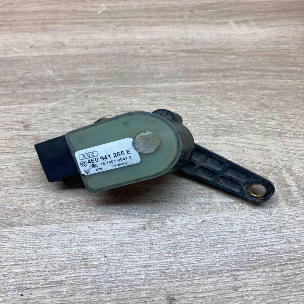 4E0907503C 6PM008161  Headlight/headlamp level sensor Audi A8 S8 D3 4E