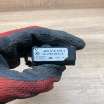 4E0616575J   Air suspension front height level sensor Audi A8 S8 D3 4E