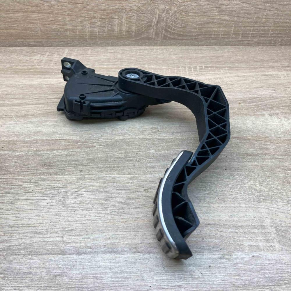 3D1721503M 6PV007770  Accelerator throttle pedal Volkswagen Phaeton