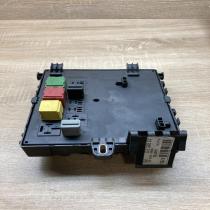 13205777 519165005  Fuse module Opel Signum