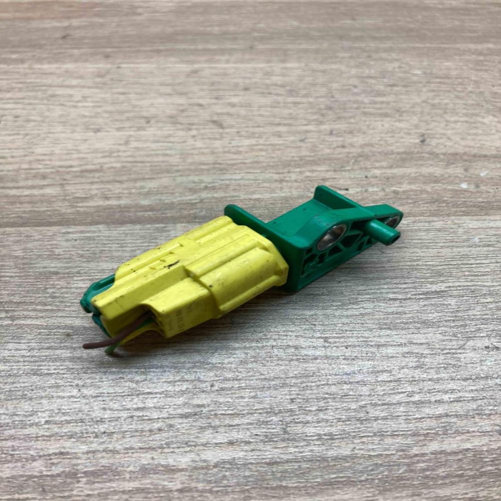 1K0909606C   Airbag deployment crash/impact sensor Audi A6 S6 C6 4F