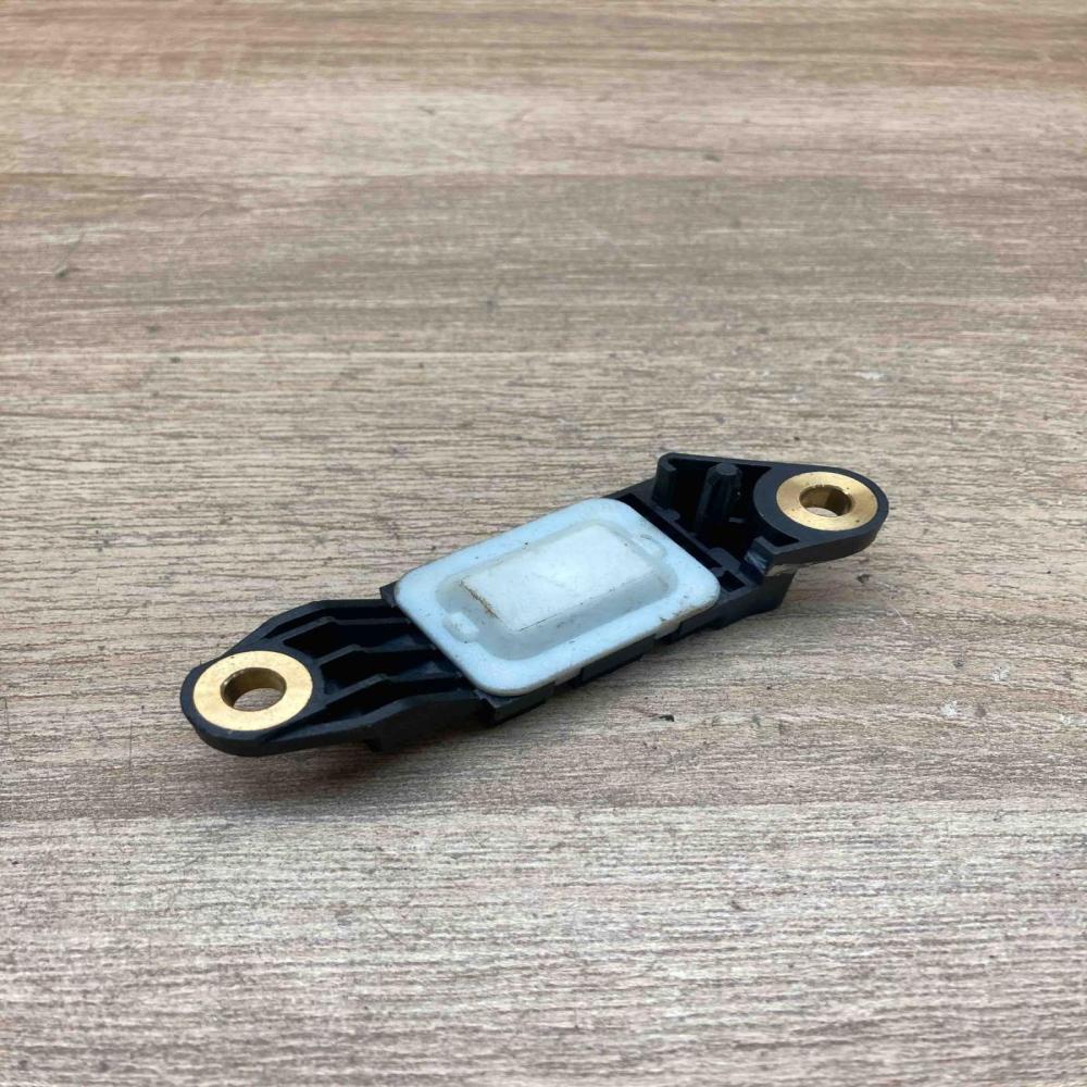 0018209126 5008 2  Airbag deployment crash/impact sensor Mercedes-Benz C W203