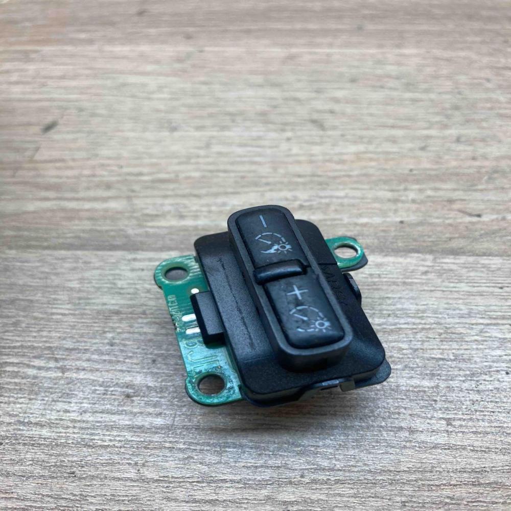 4E0947147   Panel lighting control switch Audi A8 S8 D3 4E