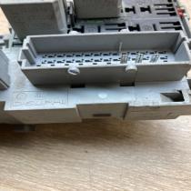 09115146 13100504  Fuse module Opel Vectra C